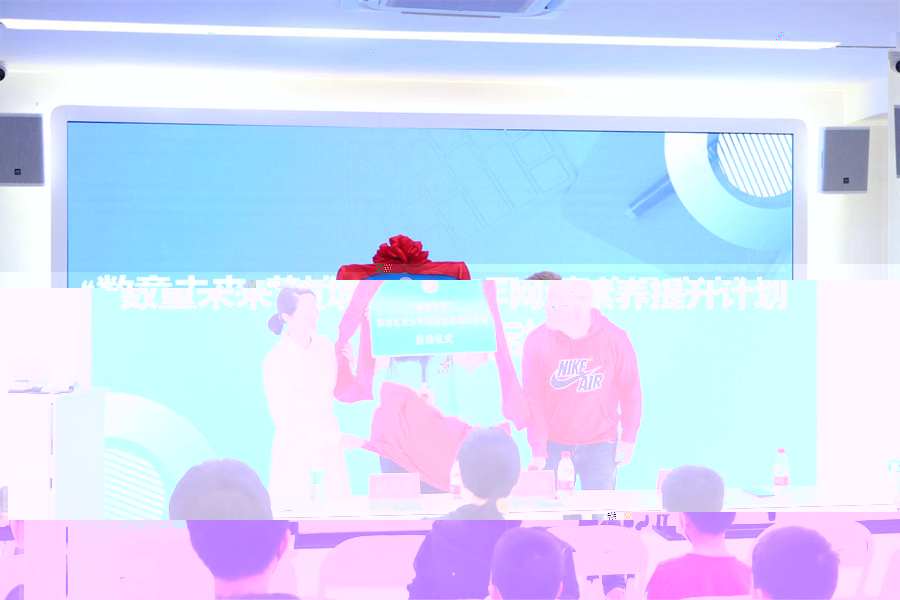 3fde9b2b14e2136268577f6219a7d0c.jpg